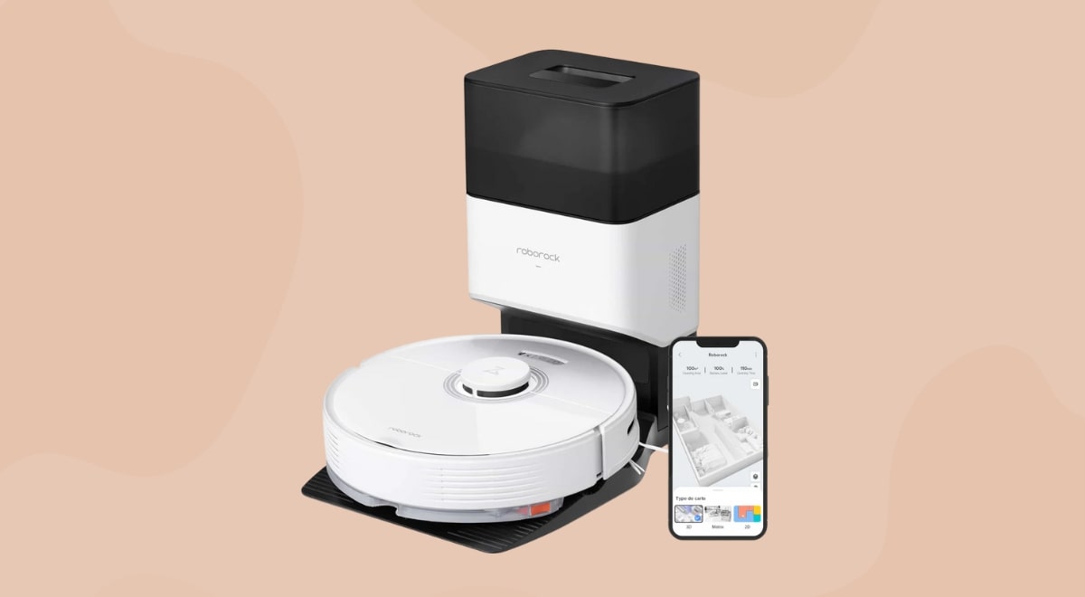 q7 max plus robot vacuum with beige background